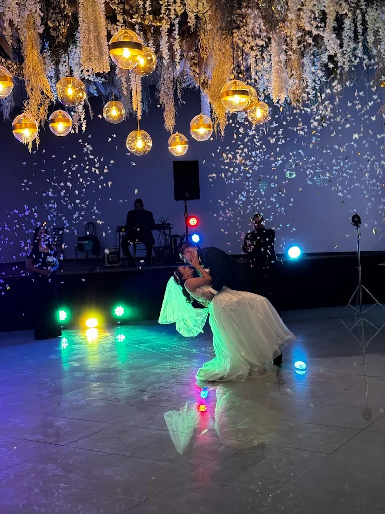 Boda celebrada en Lareta Salón de Eventos Chihuahua — recepción nupcial
