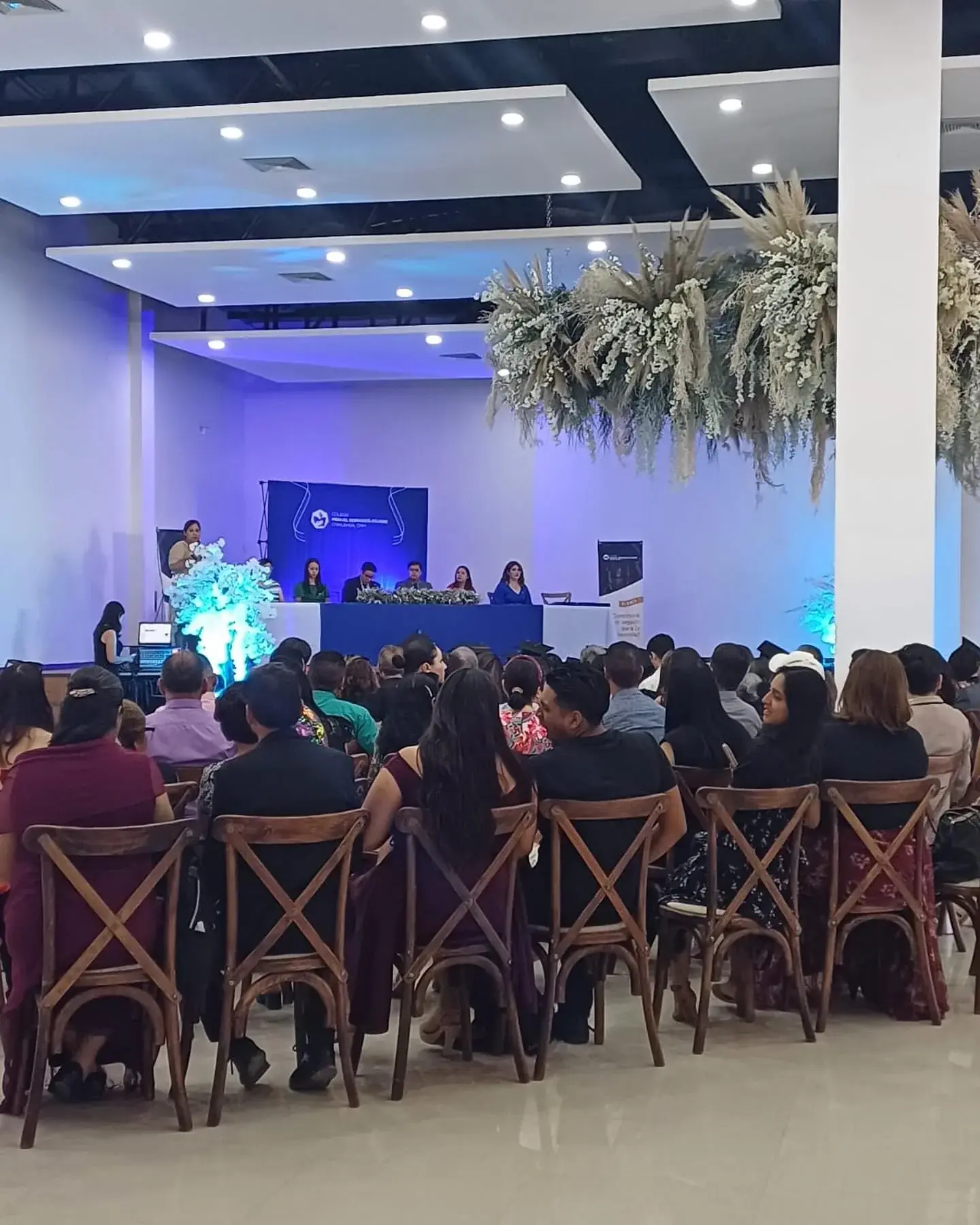 Ceremonia de graduación en Lareta